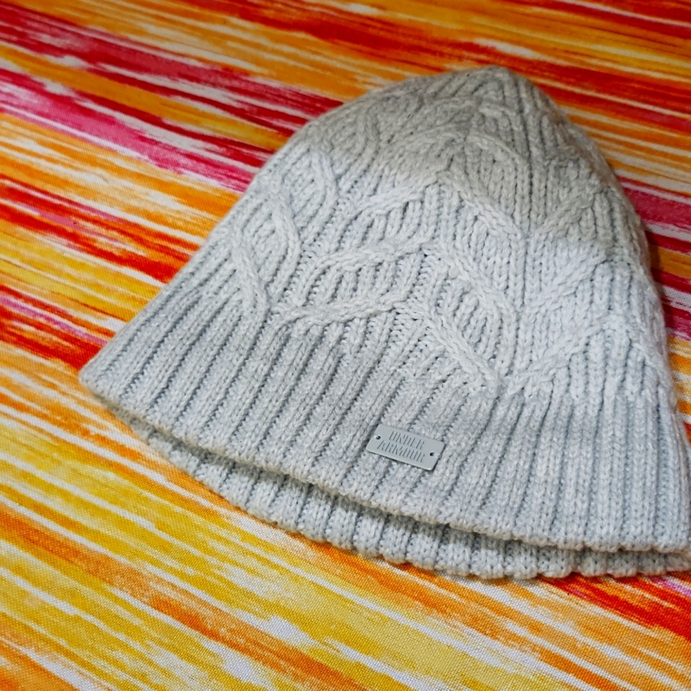 Under Armour beanie